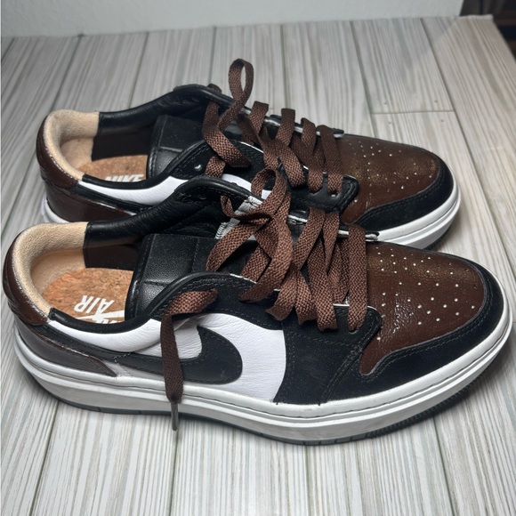 Jordan 1 low Elevate size 7 women - Picture 1 of 6